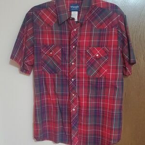 Wrangler Men's Red and Blue Plaid Button Down Shirt